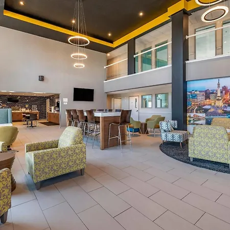 Clarion Pointe Indianapolis Airport-2