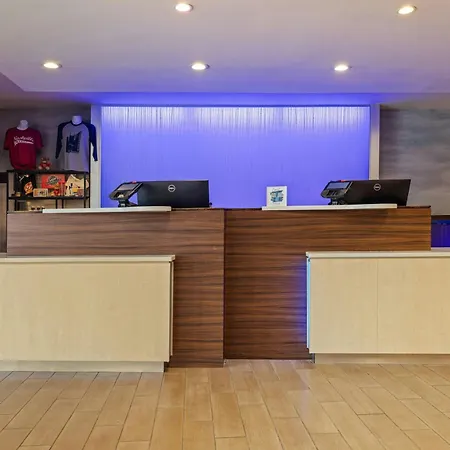 Fairfield Inn & Suites By Marriott Nashville Downtown-Metrocenter-3