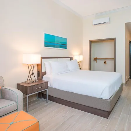 Holiday Inn Express & Suites Nassau By Ihg-3