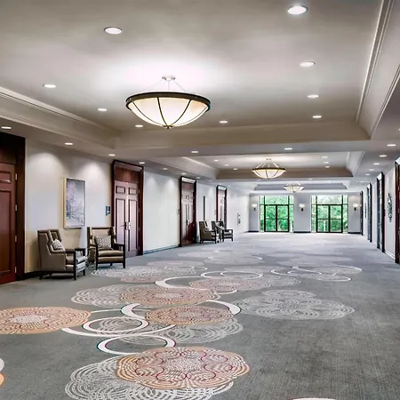 Sheraton Toronto Airport Hotel & Conference Centre-2