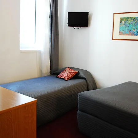 Hotel Cosy Monceau-3