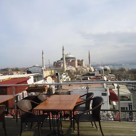 Lapis Inn Hotel & Spa-2