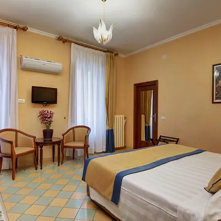 Hotel Piazza Di Spagna-3