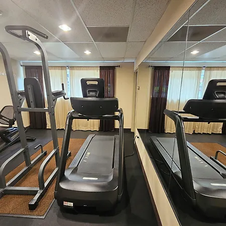 Ramada By Wyndham Seatac Airport-3