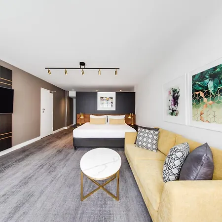 Vibe Hotel Sydney-3