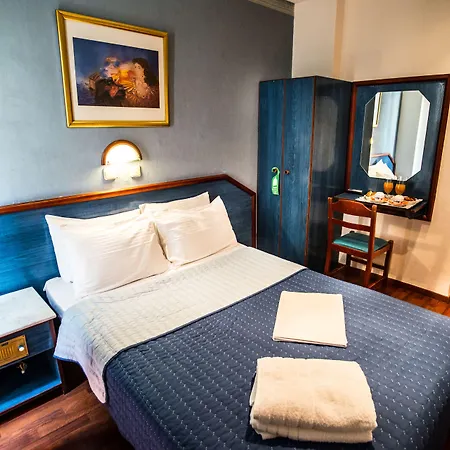 Argo Hotel Piraeus-2