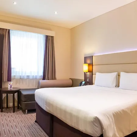 Premier Inn Dubai Al Jaddaf - An Emirates Group Company-3
