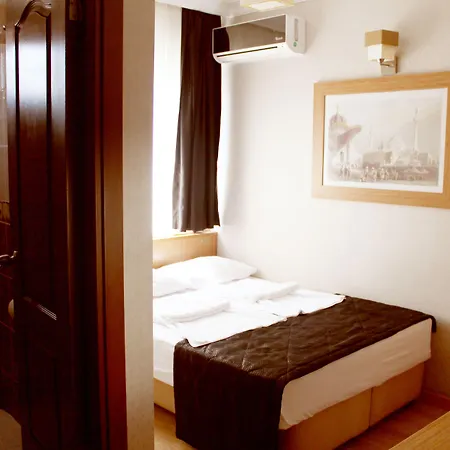 Agora Boutique Hotel & Bistro-3
