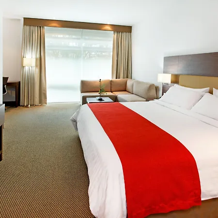 Holiday Inn Express Bogota - Parque La 93 By Ihg-3
