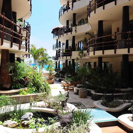 El Taj Oceanfront And Beachside Condo Hotel-2
