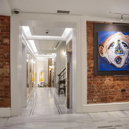 Corinne Art & Boutique Hotel-2