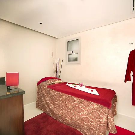 Raviz Center Point Hotel-3