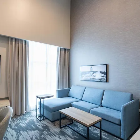 Sandman Signature Winnipeg Airport Hotel & Suites-3