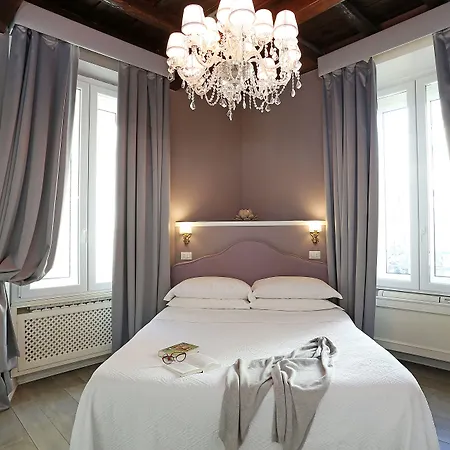 Piazzetta De' Monti Suites-3