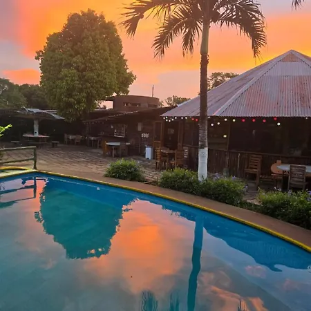 Hotel Cabanas La Teca-2