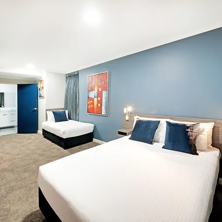 28 Hotel-2