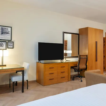 Four Points By Sheraton Bur Dubai-3