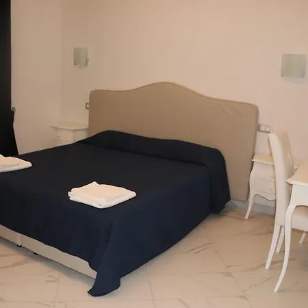 Royal Rooms-3