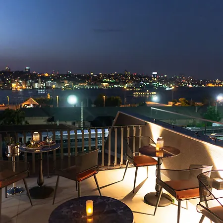 Meg Hotel-2