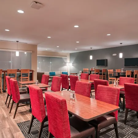 Towneplace Suites By Marriott Indianapolis Airport-3