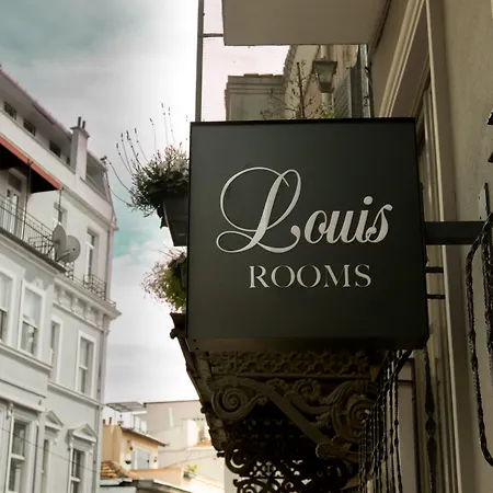 Louis Rooms-2