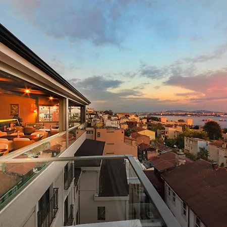 Triton Hotel-2