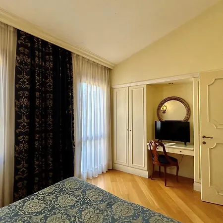 Torre Dell'Orologio Signature Residence-3