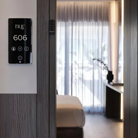 Nur Edge Aparthotel - Acropolis Skyline-2