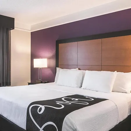 La Quinta By Wyndham Orlando Airport - On Property Food Trucks & Free Airport Shuttle!-2