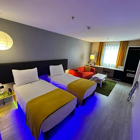 Tempo Suites Airport-3