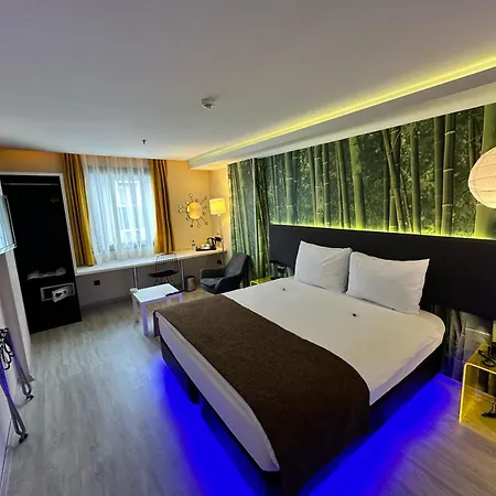 Tempo Suites Airport-2
