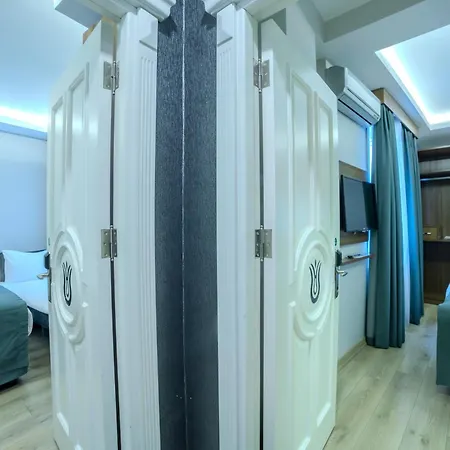 Hotel Black Tulip-3