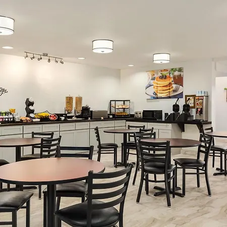 Microtel Inn & Suites By Wyndham Salt Lake City Airport-3