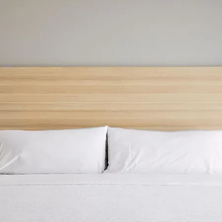 Holiday Inn Express Hotel & Suites Milwaukee Airport By Ihg-2