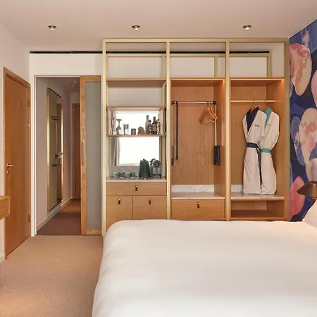 The Botree London, Curio Collection By Hilton-2