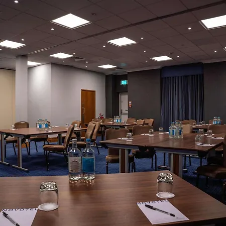 Novotel London Stansted Airport-2
