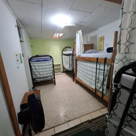 Gaudy'S Hostel-2