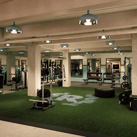 Recess Hotel & Club Savannah-2