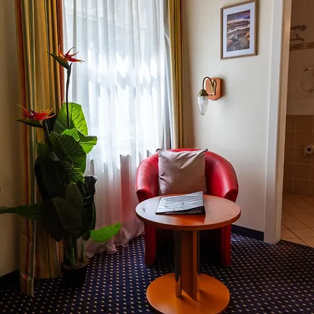 Suite Hotel 900M Zur Oper-3