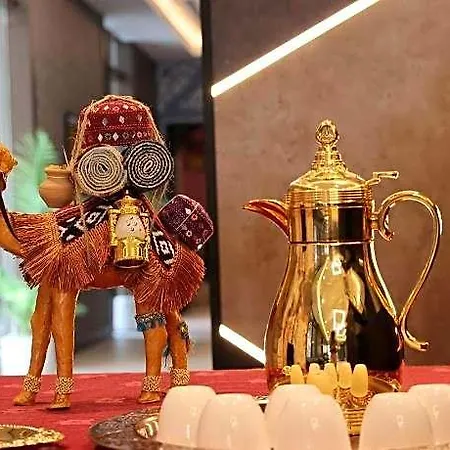 Kingsgate Hotel Al Jaddaf-2