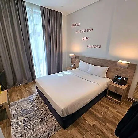 Kingsgate Hotel Al Jaddaf-3