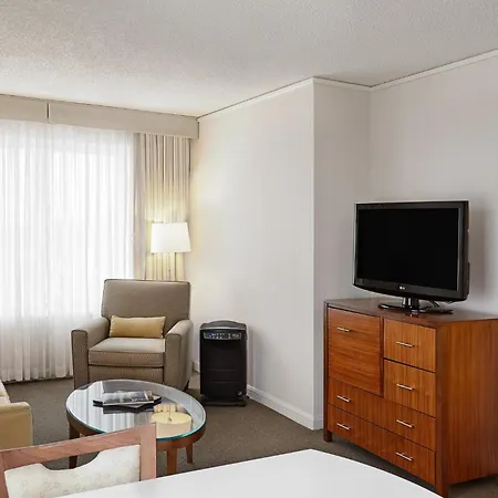 Intercontinental Suites Hotel Cleveland By Ihg-3