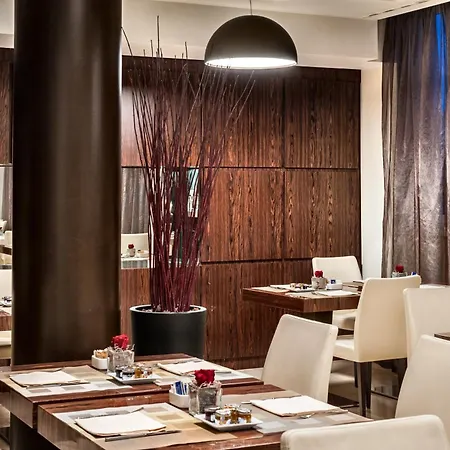 Crowne Plaza Milan City By Ihg-3