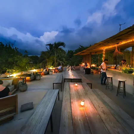 Mamasan Treehouses & Cabins-3