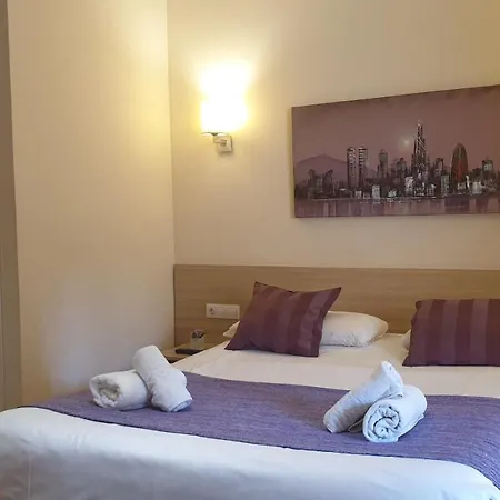 Hostal Barcelona Travel-3