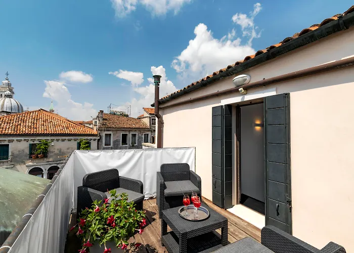 Palazzo Schiavoni Residenza D'Epoca & Suite-Apartments Venice