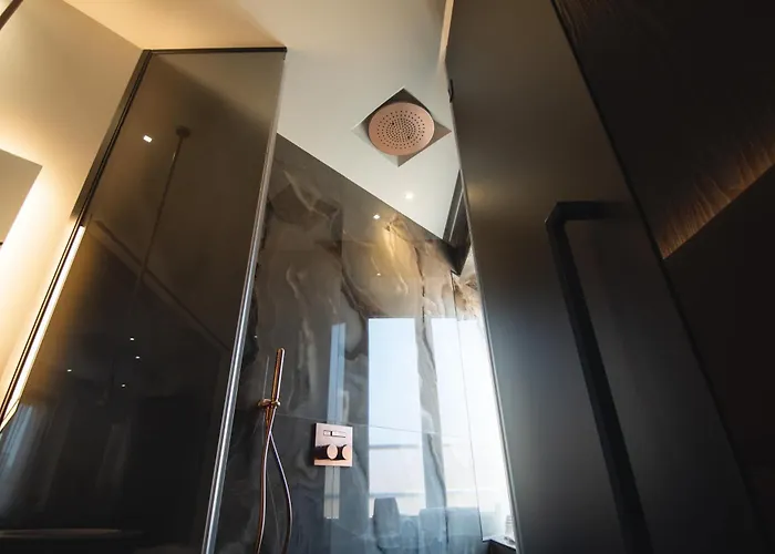 Tritone Luxury Suites Fontana Di Trevi Rome