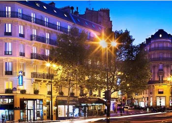 Hotel Plaza Elysees Paris