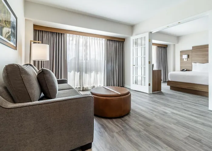 Atrium Hotel Vancouver