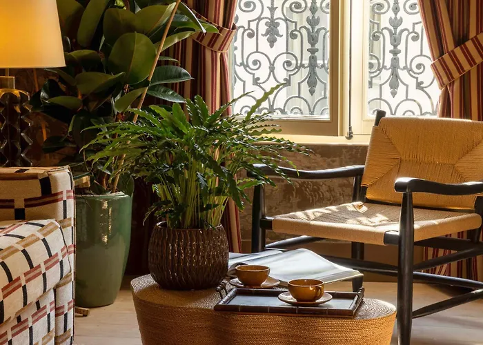 Hotel Aubepine Paris